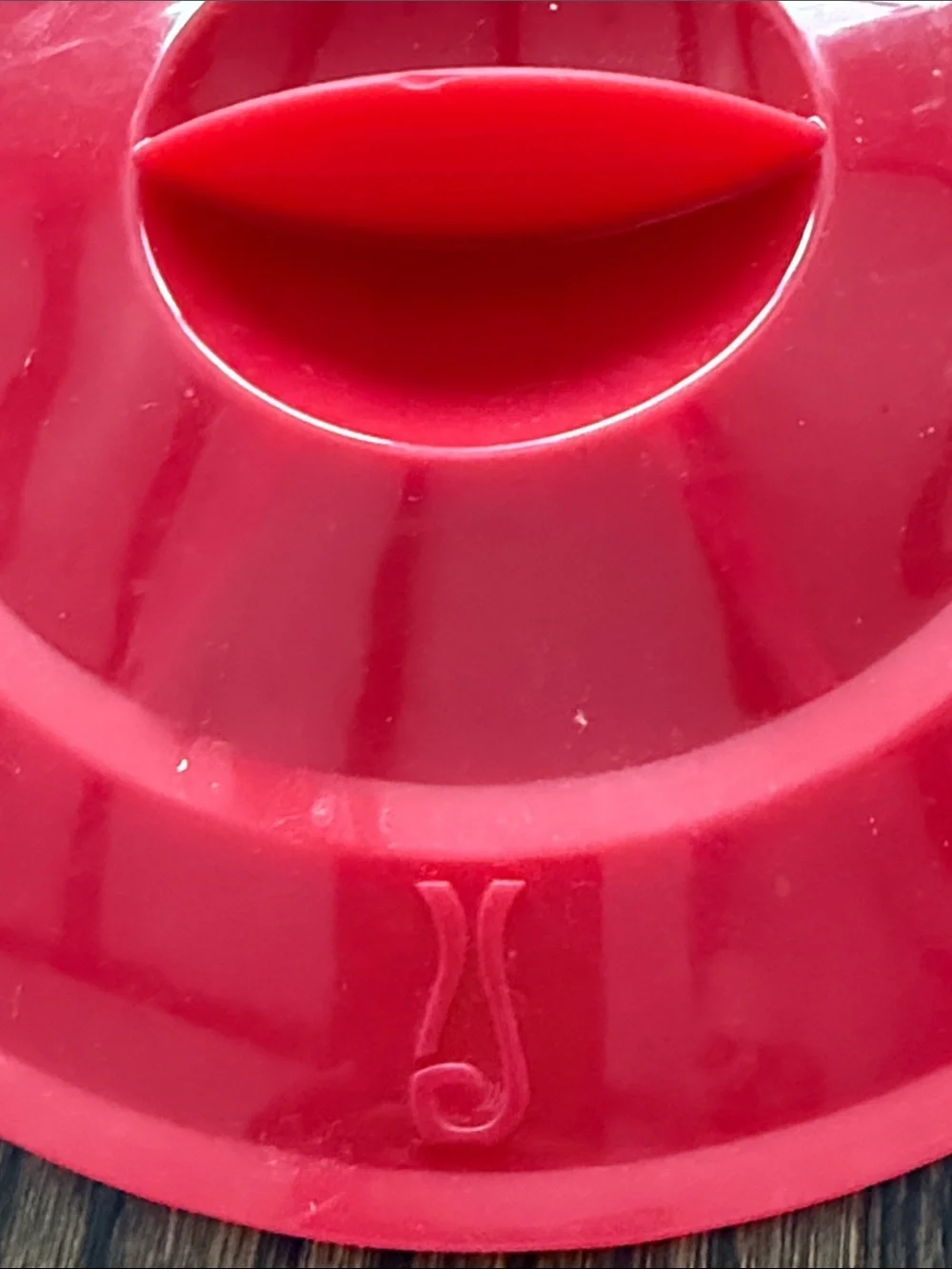 Xtrema Red Silicone Lid with Handle